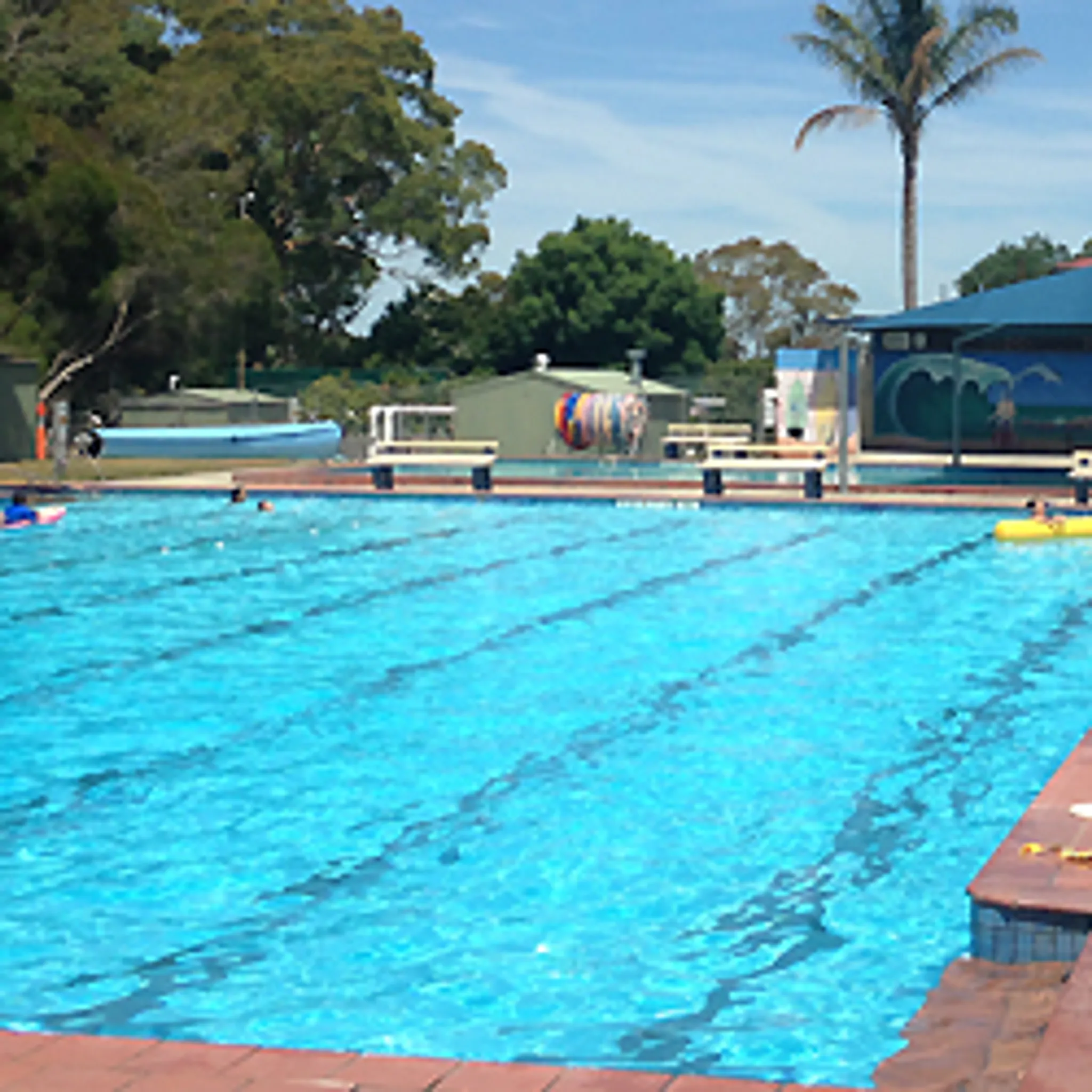 Mortlake Outdoor Swimming Pool