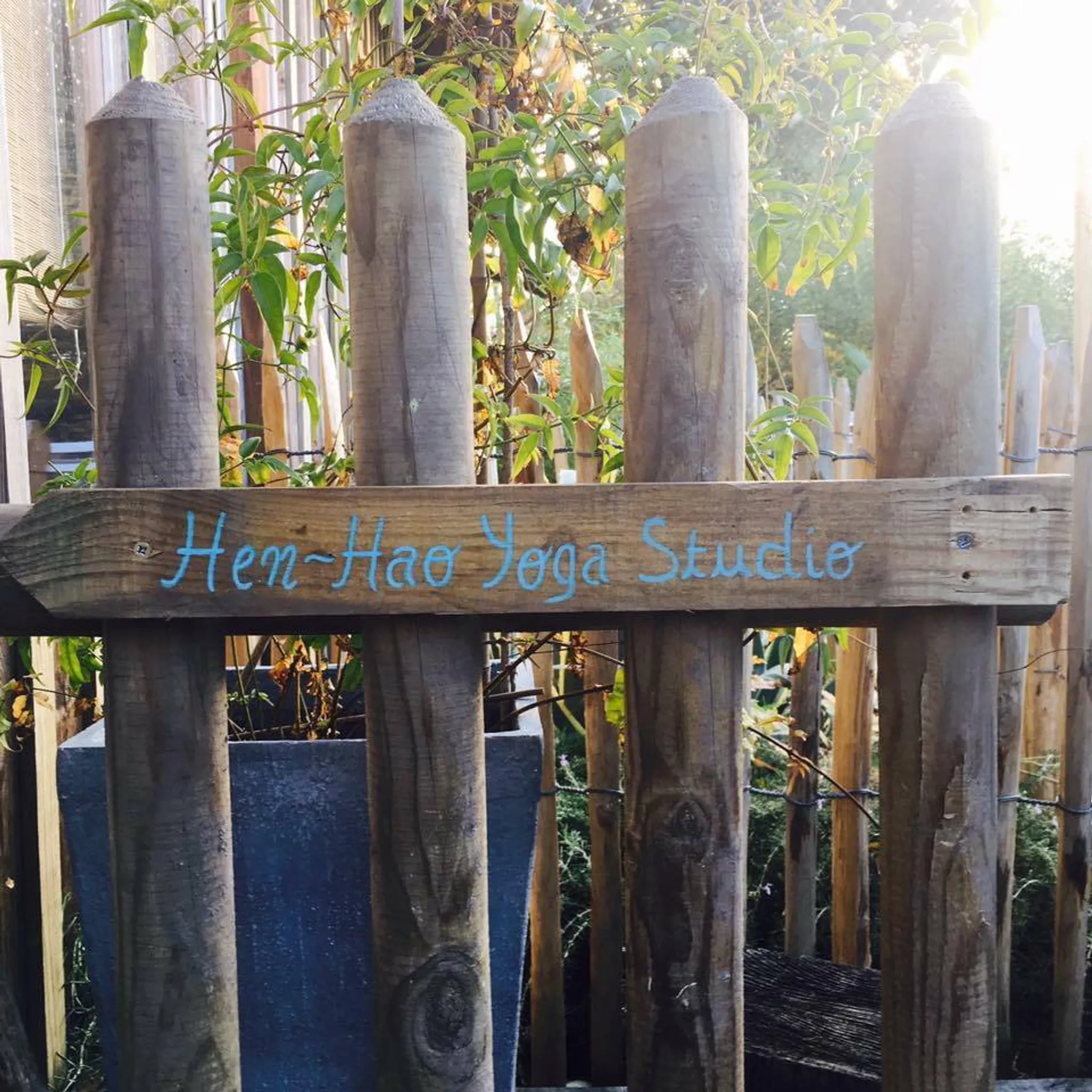 Hen Hao Studio - Anne Lahaye Yoga