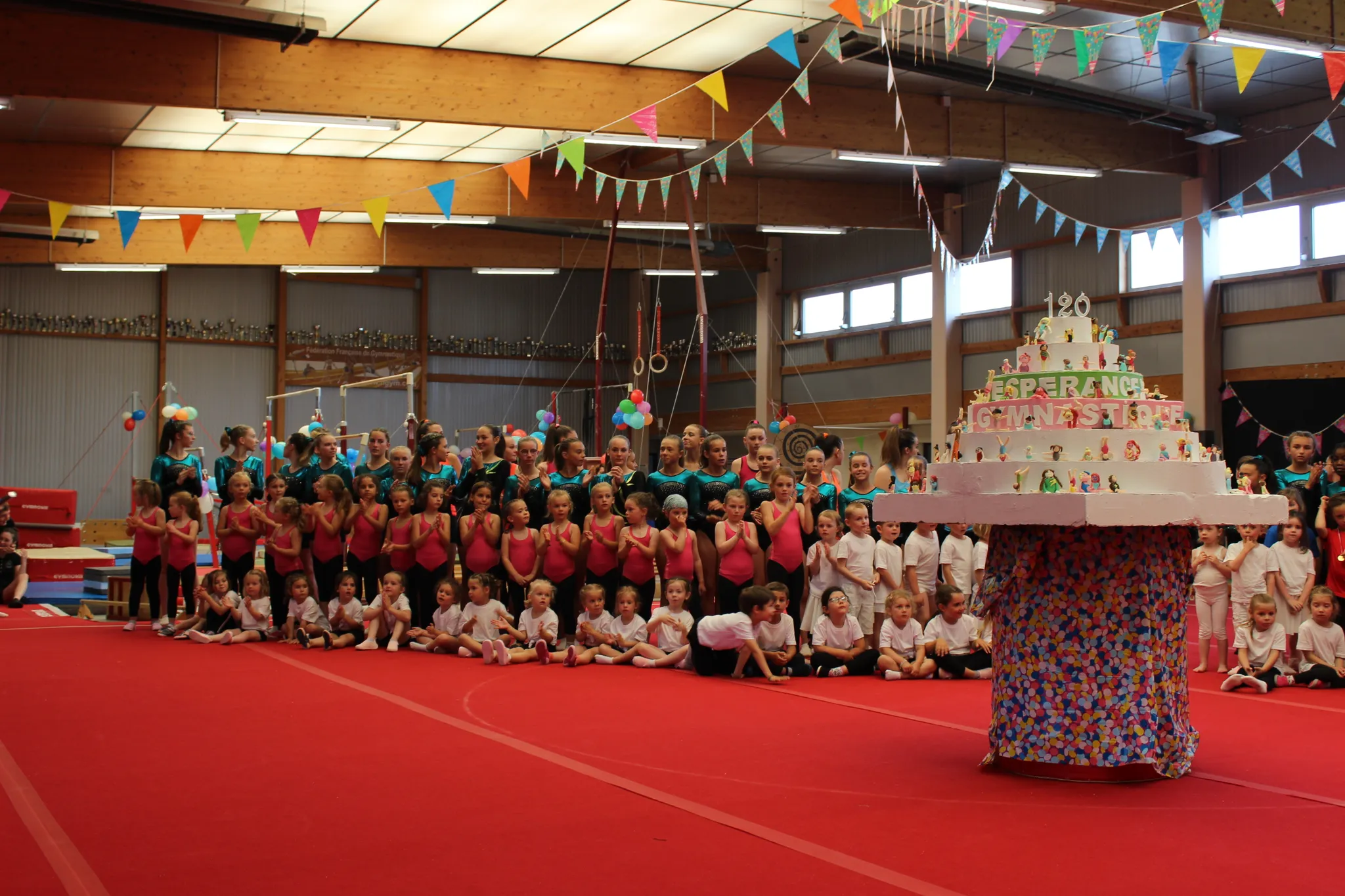 Compétition de gymnastique individuelle à Bernay