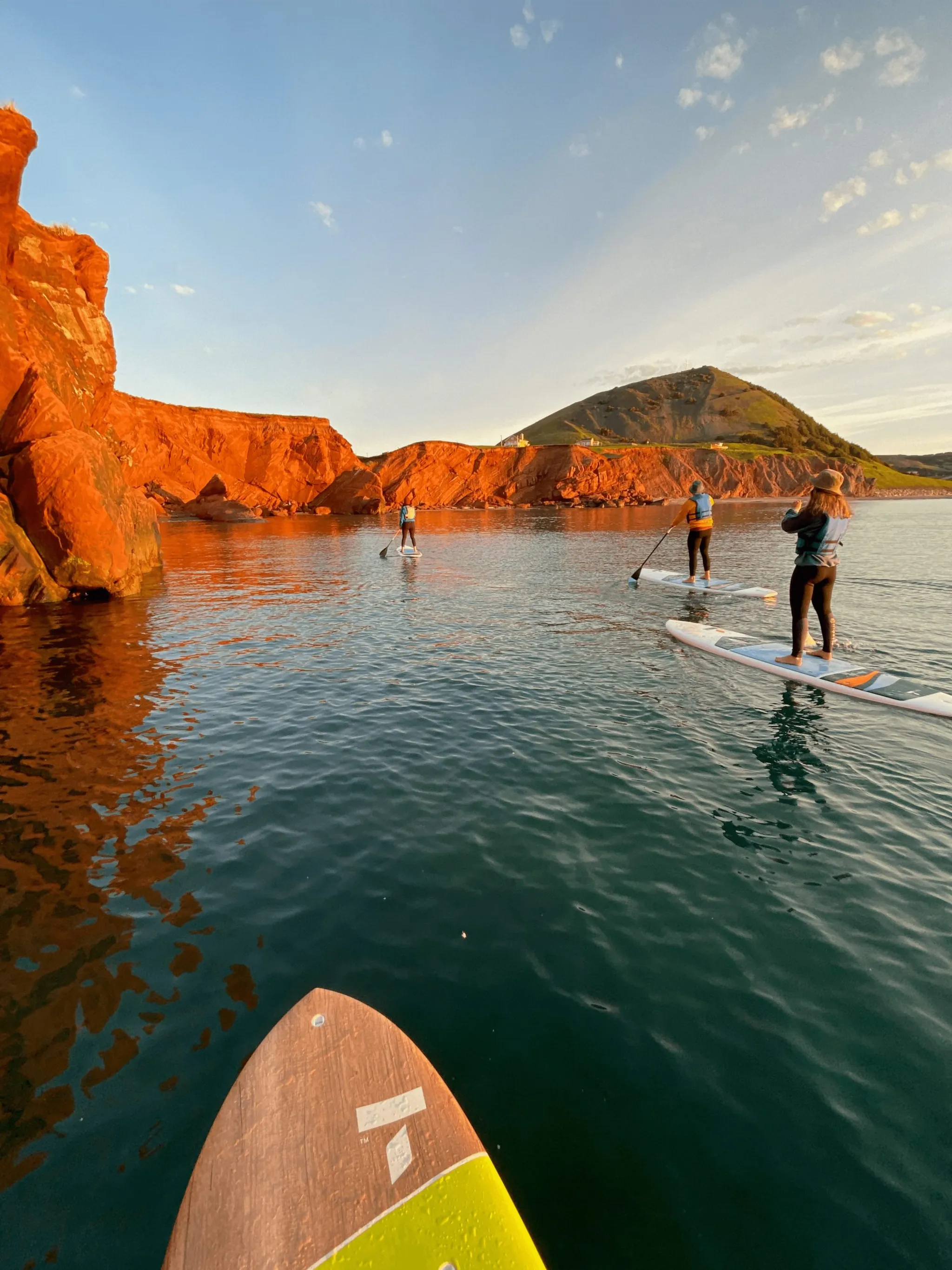 Stand Up Paddle (SUP) and Kayak Excursions in the Îles-de-la-Madeleine