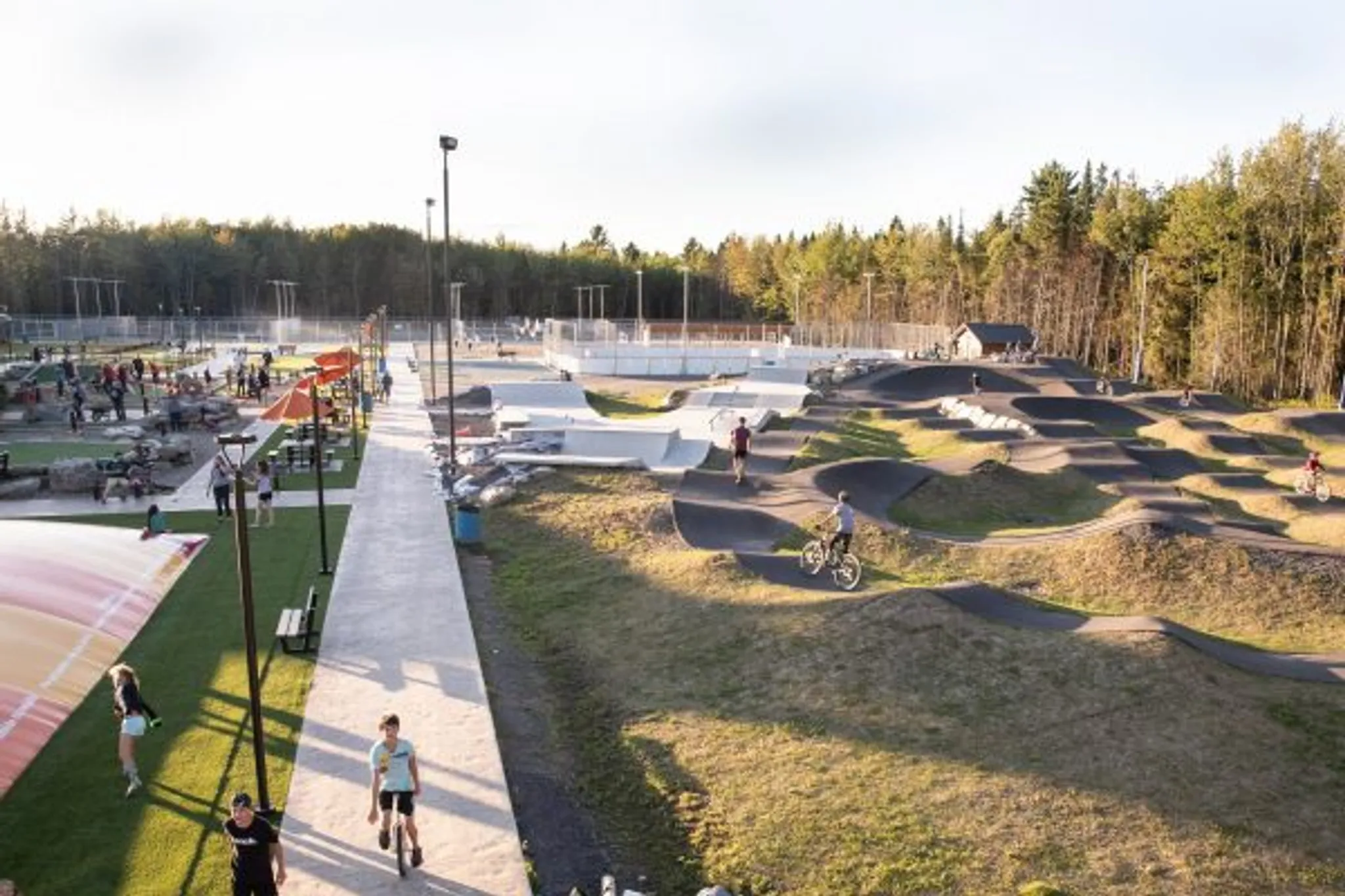 Skatepark Pump Track Lac Georges
