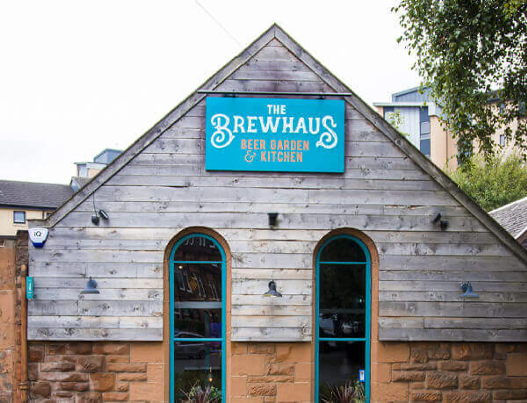 Close Sports & Events