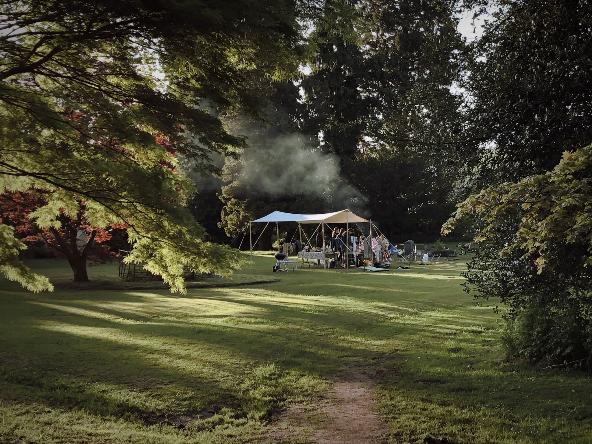 Rose Garden & Riverside Camping