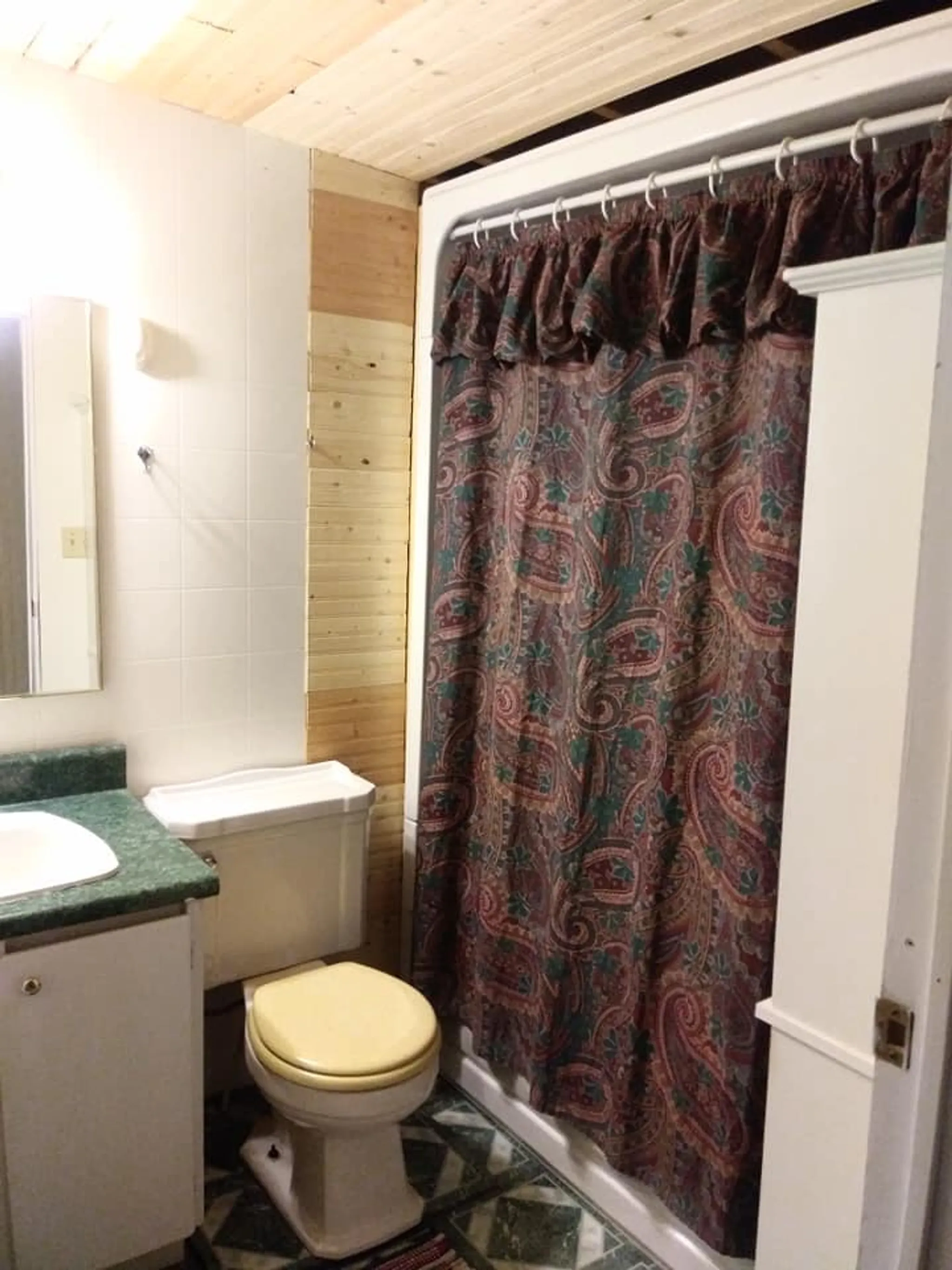 Clear Lake Cottages. Rideau Lakes. Ontario.