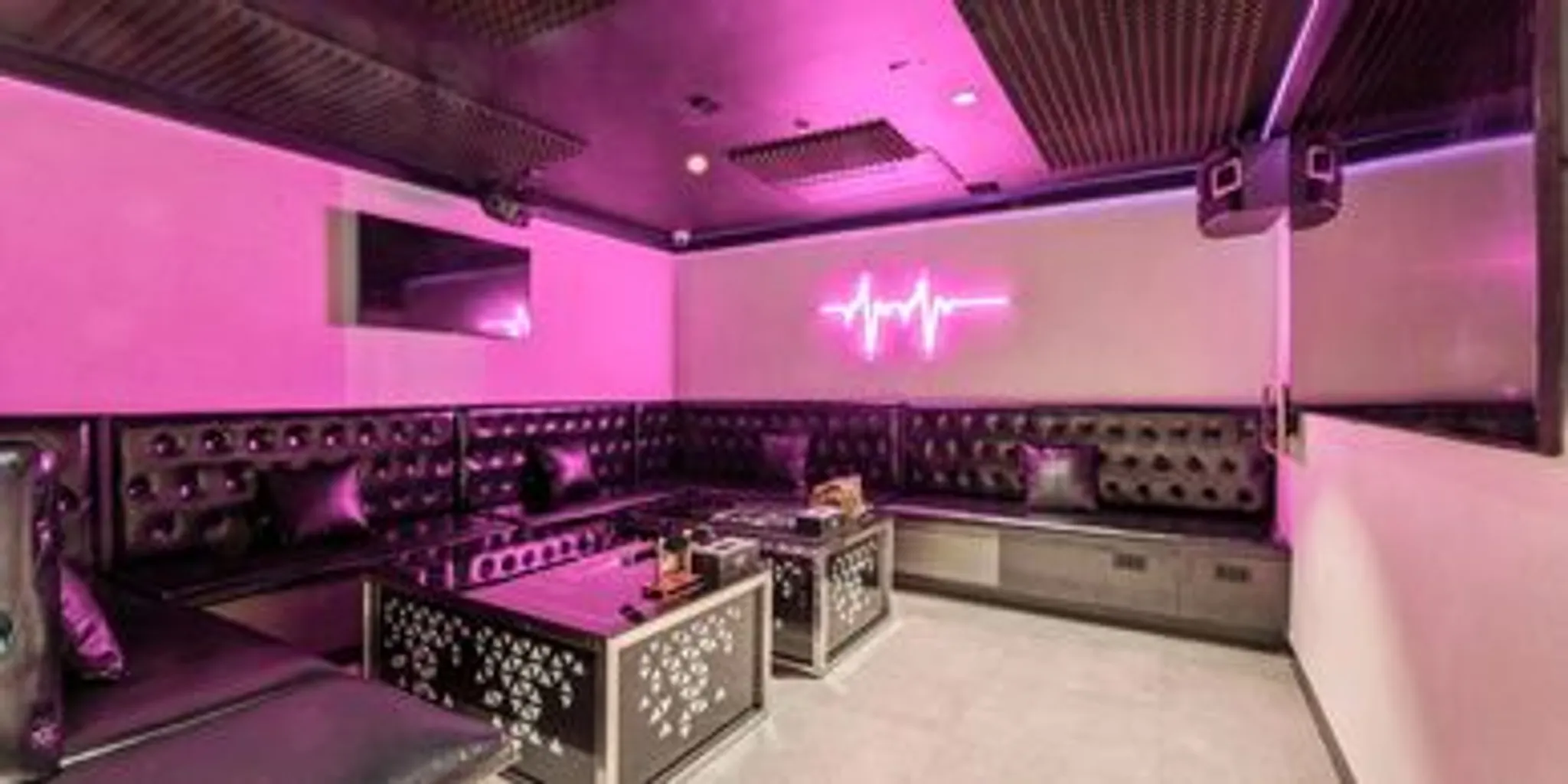 Princes Pool, Bar & Karaoke