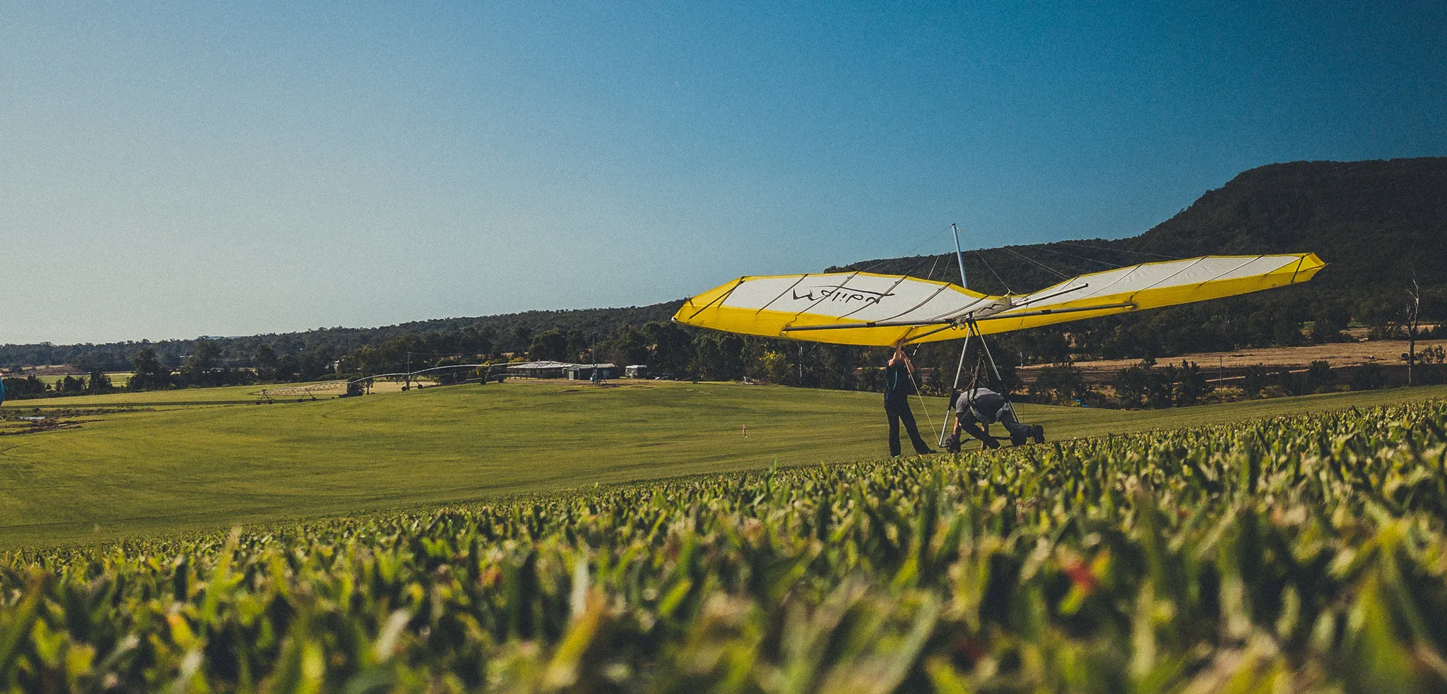 Oz Paragliding & Hang gliding flight school