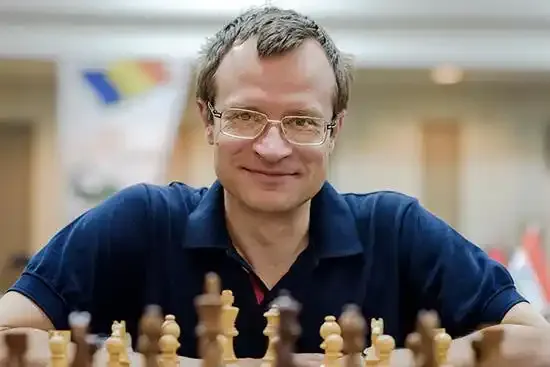 Snodland Chess Club Simultaneous Display vs GM Sergey Tiviakov Snodland Chess Club Simultaneous Display vs GM Sergey Tiviakov