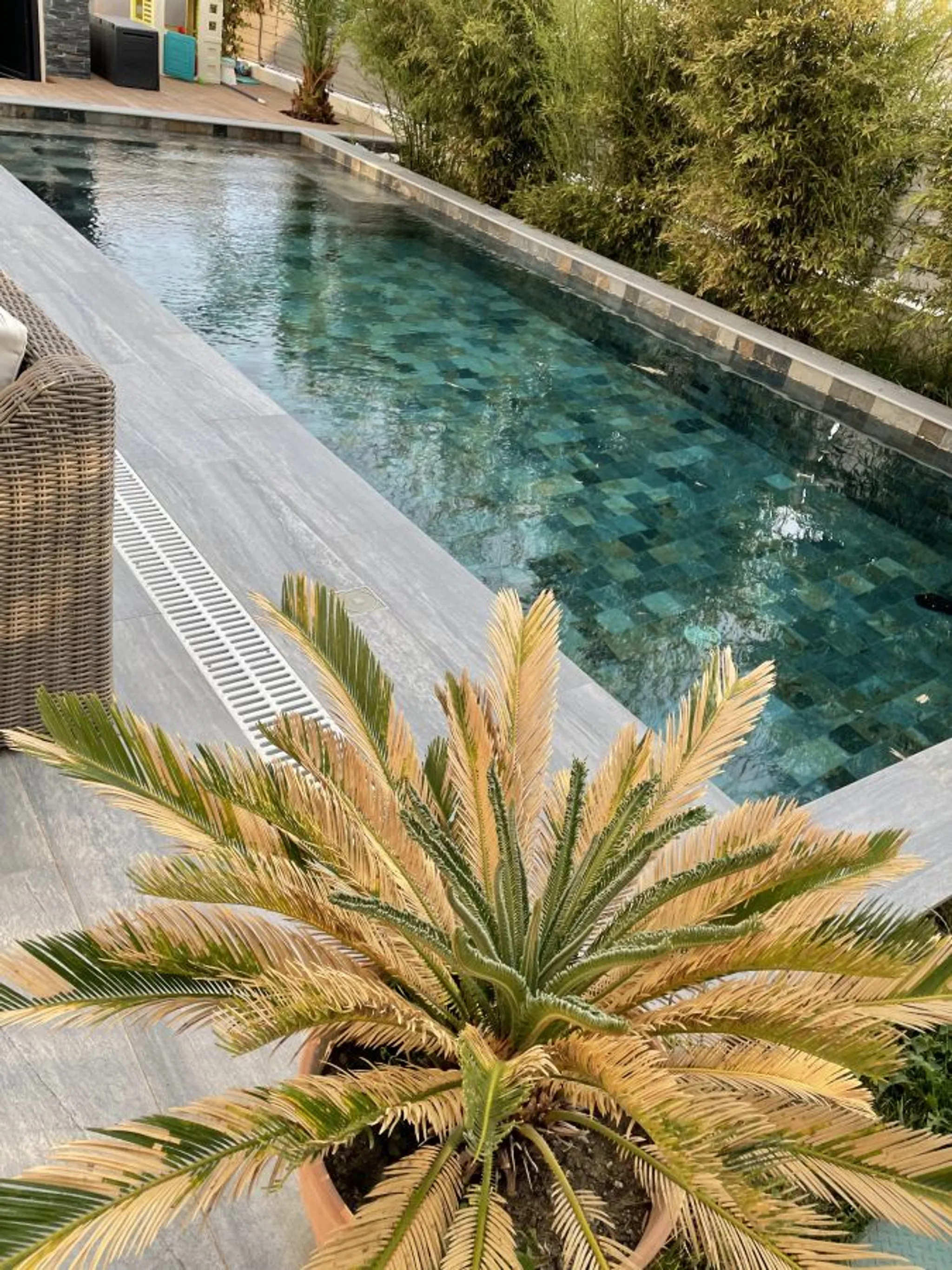 LJS Piscines - Les Piscines du Pays d'Arles