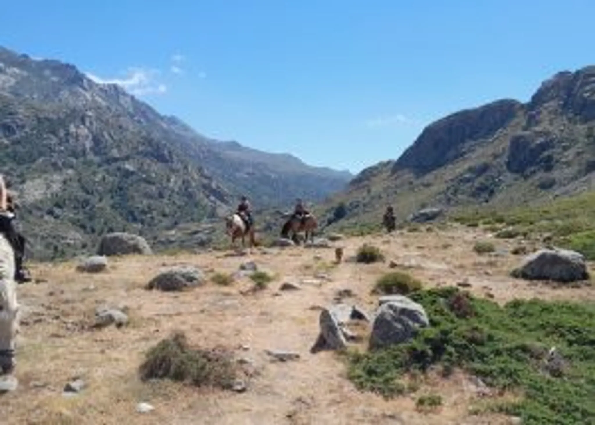 Randonnée itinérante à cheval dans le Désert de l’Agriate