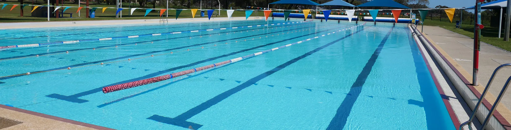 Dr Peter Topham Memorial Swimming Pool