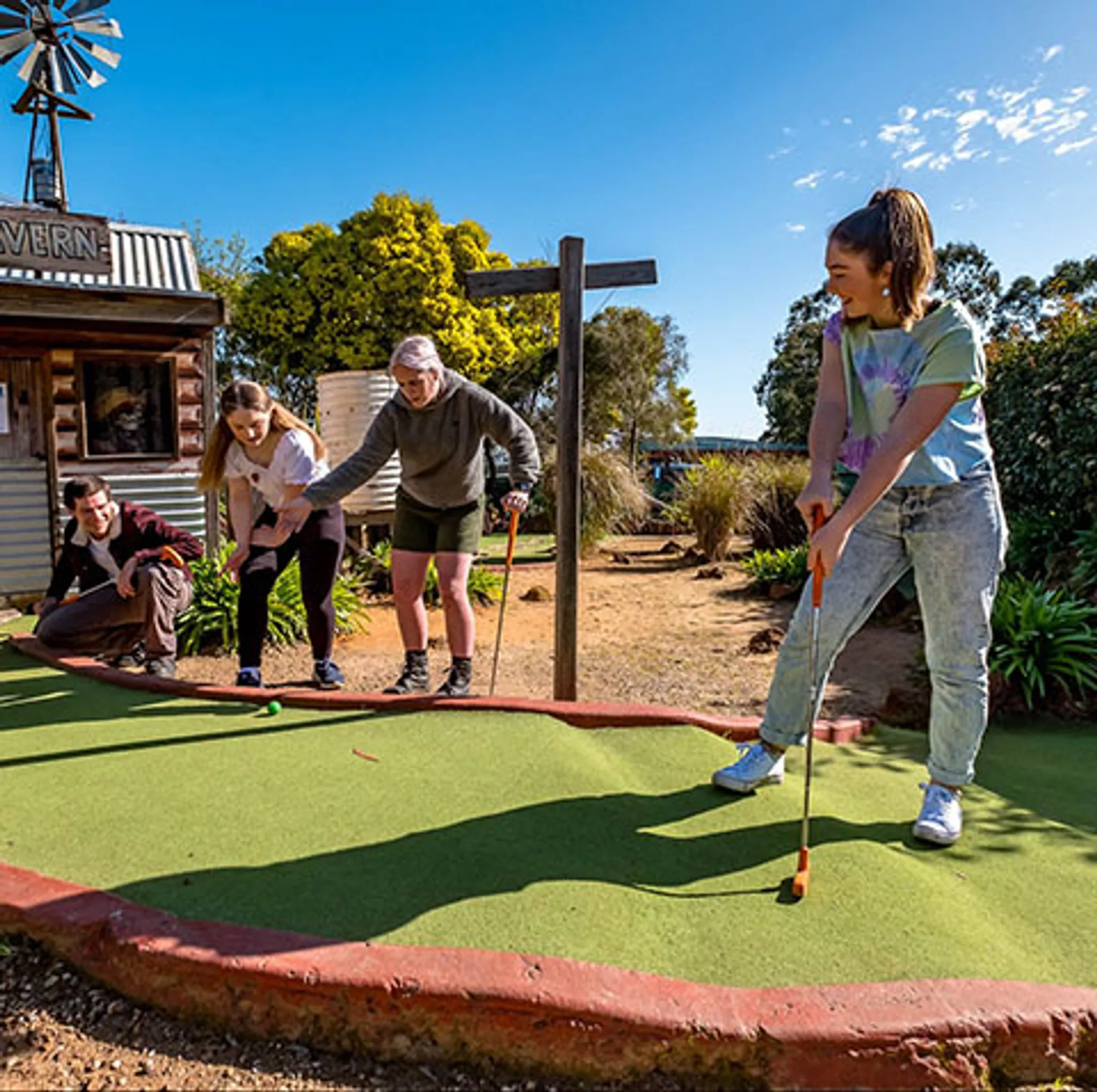 Maru Koala and Animal Park