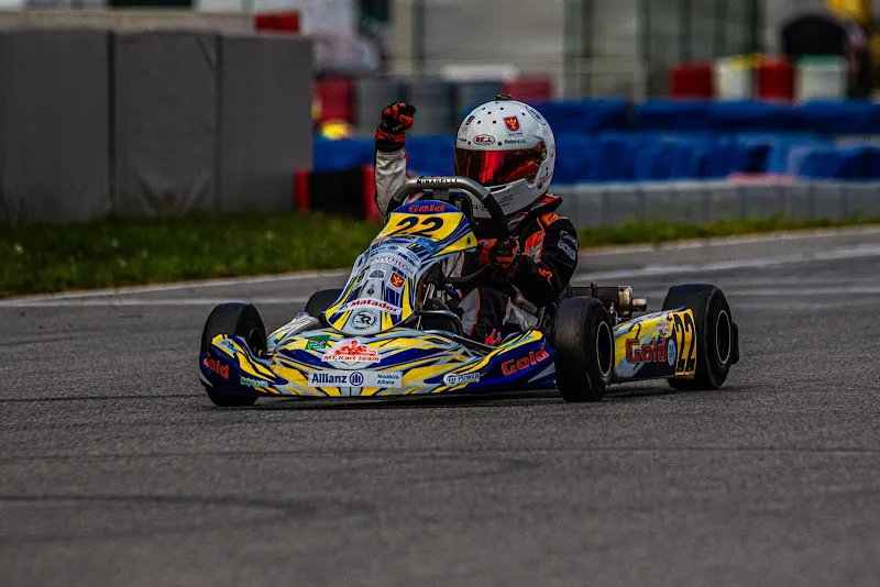 MT Kart team