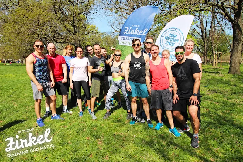 AKA Outdoor Training | Jesuitenwiese | by Armin Kohlberger Athletik
