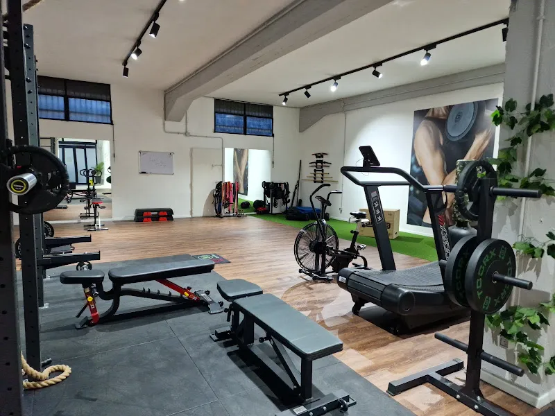 ZONE personal trainer studio