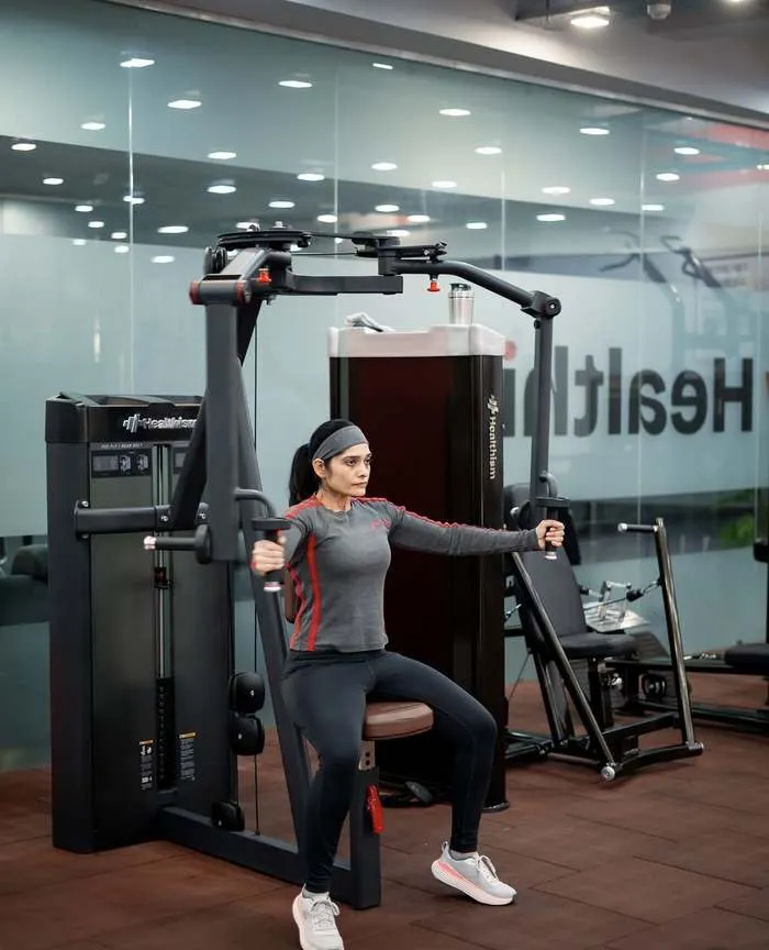 Healthism 24x7 - Biggest Gym In Lucknow