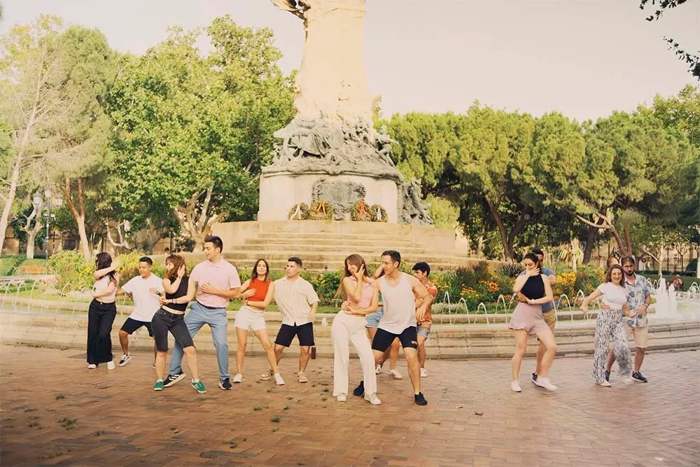 Unibaila Academia De Baile: Bachata Y Salsa En Zaragoza