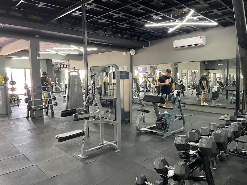 IRON GYM - Carranza