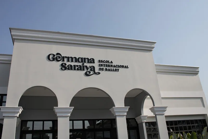 Germana Saraiva Escola Internacional de Ballet