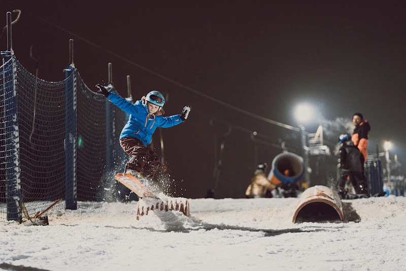 Szkoła snowboardu i nart Freestyle Club