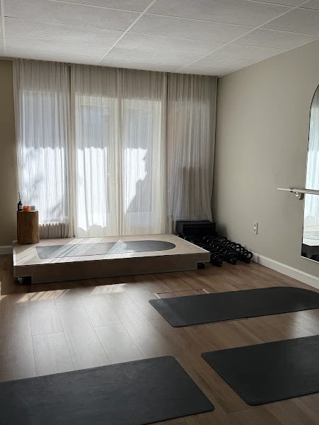 Eclair | Pilates - Face Yoga - Barre - Indoor Cycling - Reformer Pilates