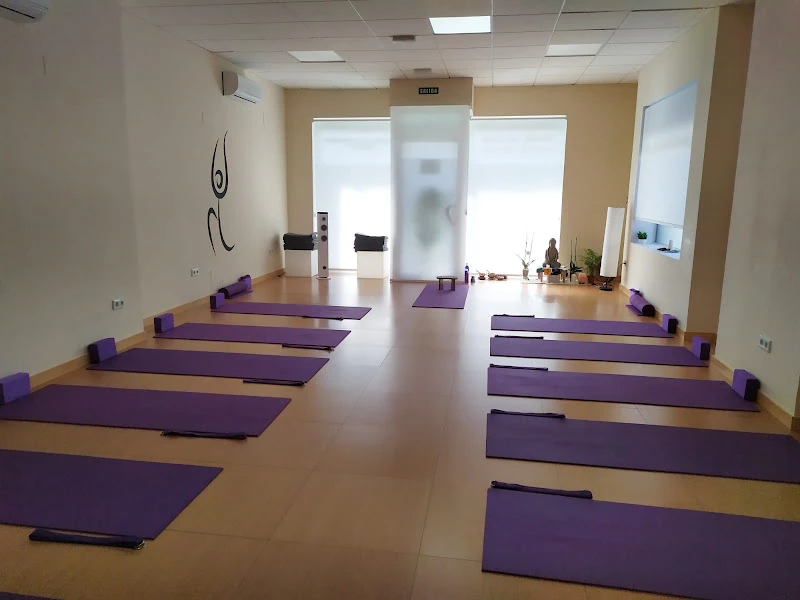 AOMM Center