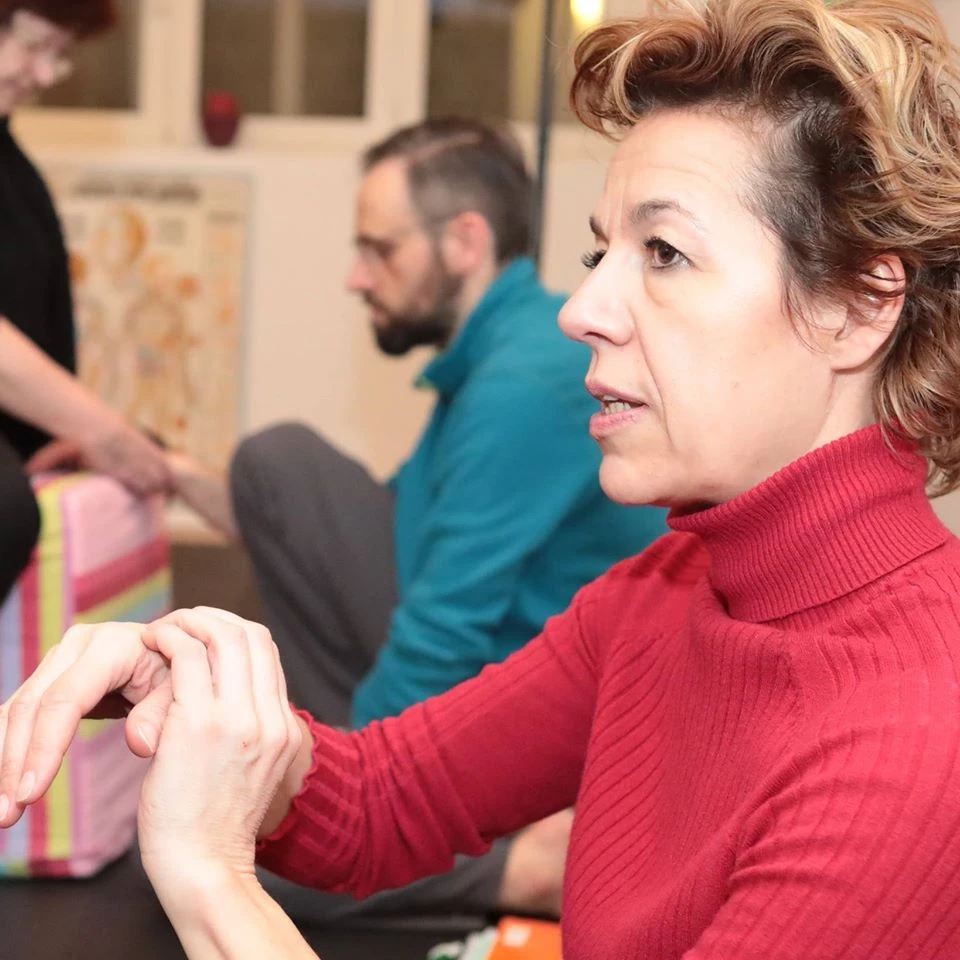 Silvia Mazzucotelli - Yoga Riflessologia & Shiatsu
