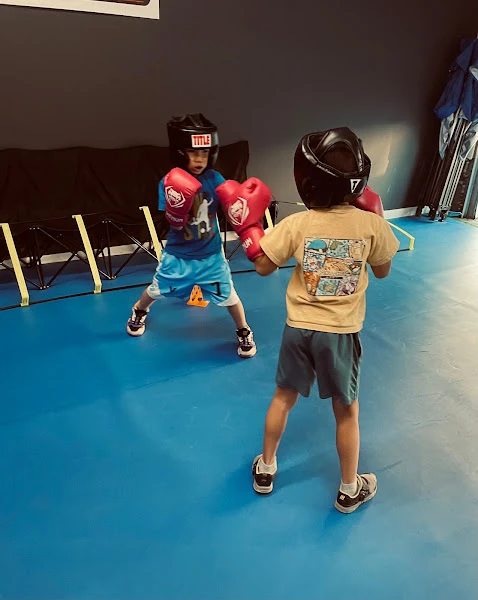 SR&DH Boxing Studio 华人拳击社
