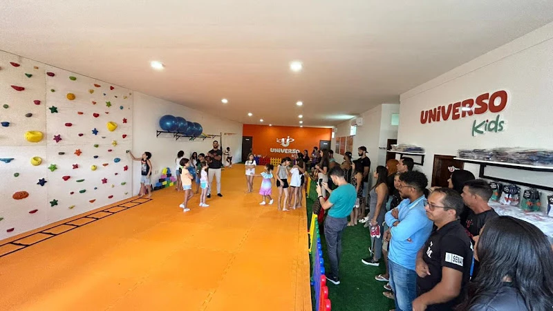 Universo Kids - Academia para Crianças