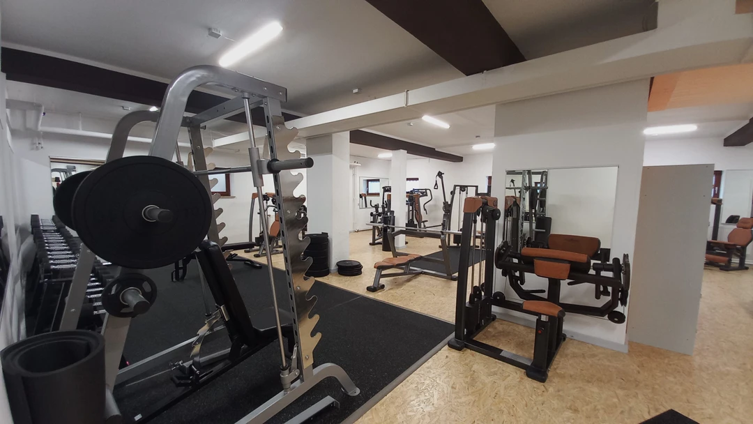 50 Spinde . Fitness Spind Mieten