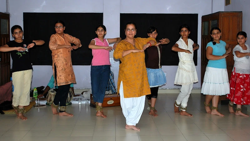Kalakar School Of Dance & Music