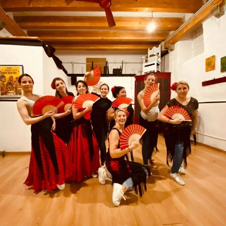 Baila Baila : escuela de danza