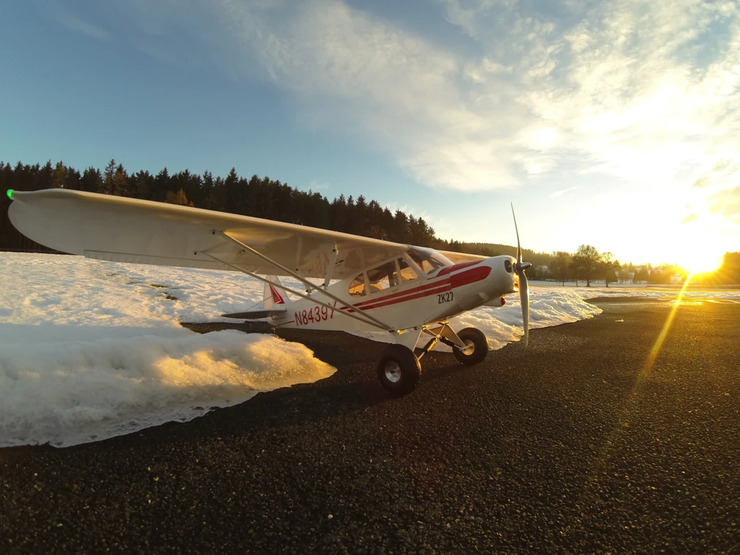 Modellflugplatz / Modellflugverein Zumikon - Maur