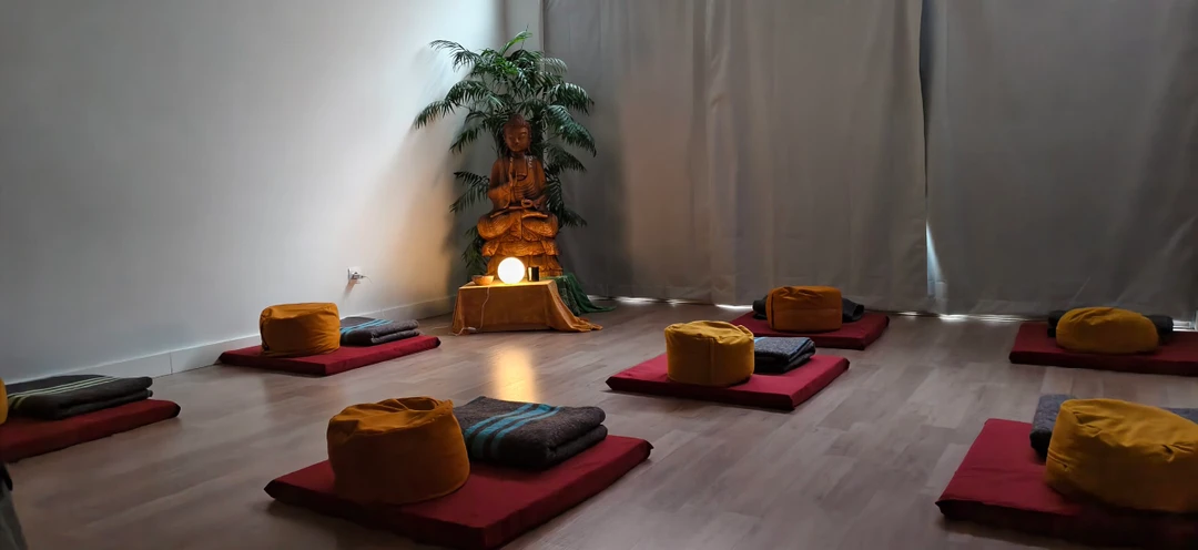 KRANTI OLEA. Yoga y Bienestar