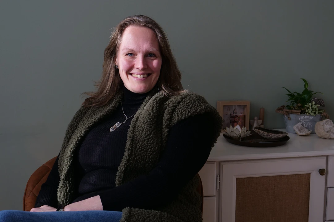 Bron44 is een praktijk voor holistische therapie, trauma sensitieve yoga en systemisch werk in Oosterhout (NB).