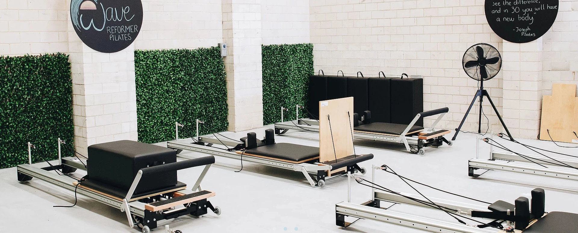 Wave Reformer Pilates