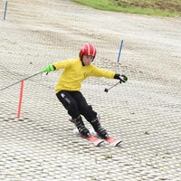 Polmonthill Ski Centre