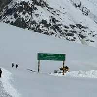 Kashmir ski And Snowboarding School