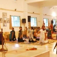 Ananda Yoga Center( online class)