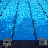 Piscine à Fontgombault