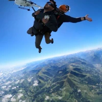 Saut en parachute sur les Pyrénées en Hélicoptère