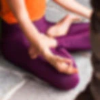 Lydie Turon, Professeur Ashtanga Yoga, Practitioner Massage Ayurvédiques.