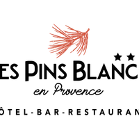 Les Pins Blancs En Provence