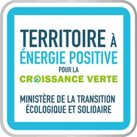 Swimming pool Vic sur Cere
