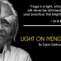 Yoga Iyengar With Ming Yang