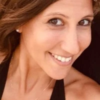 Dr Talia Steed
