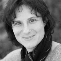 Sandra TETARD, Psychanalyste, Docteur en psychologie du sport, professeure de yoga à Lyon 6