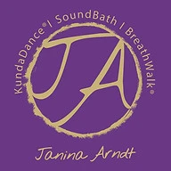 Janina Arndt Sound Bath, KundaDance und BreathWalk