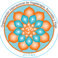Yoguinis omm : Clases de yoga para niños y adultos Profesorado de yoga para niños