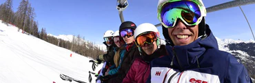 Cours de ski alpin débutant en cours collectifs