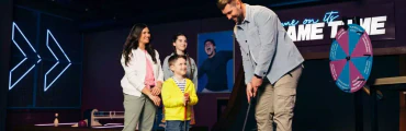 Mini golf at Hollywood Bowl